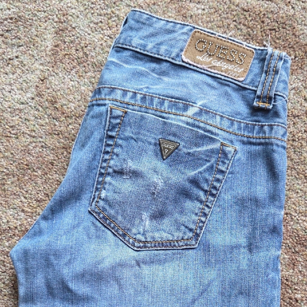 Vintage Guess Low-Rise Distressed Daredevil Skinny Leg Jeans. Size 29